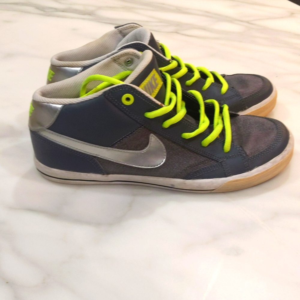 Nike Rare Dunk Mid Grey and neon green Youth size 6